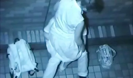 热的丰满的黑发猩红色LaVey他妈的