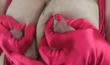 Skinny Blonde Halle Von炫耀她的BJ技能