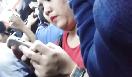 漂亮的青少年变得无聊，并问她的男朋友他妈的他妈的